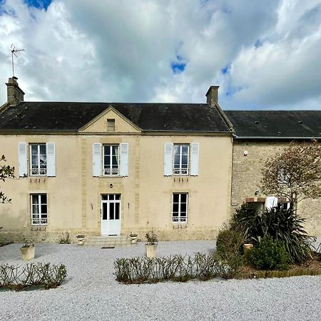 Les Chambres D'Omaha Beach Etablissement Avec Deux Chambres D'Hotes, Petit-Dejeuner Compris Fait-Maison Et Produits Locaux Vierville-sur-Mer Luaran gambar