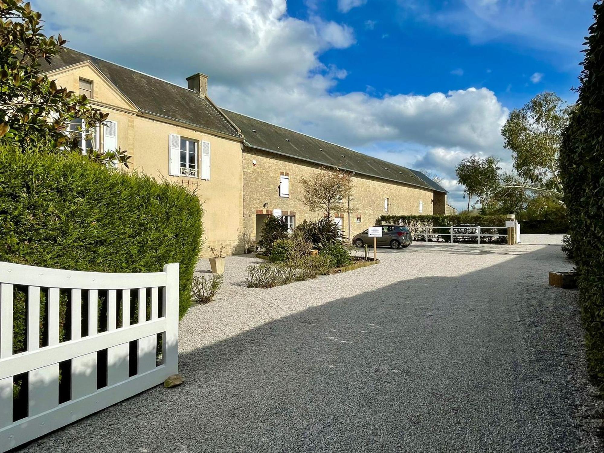 Les Chambres D'Omaha Beach Etablissement Avec Deux Chambres D'Hotes, Petit-Dejeuner Compris Fait-Maison Et Produits Locaux Vierville-sur-Mer Luaran gambar