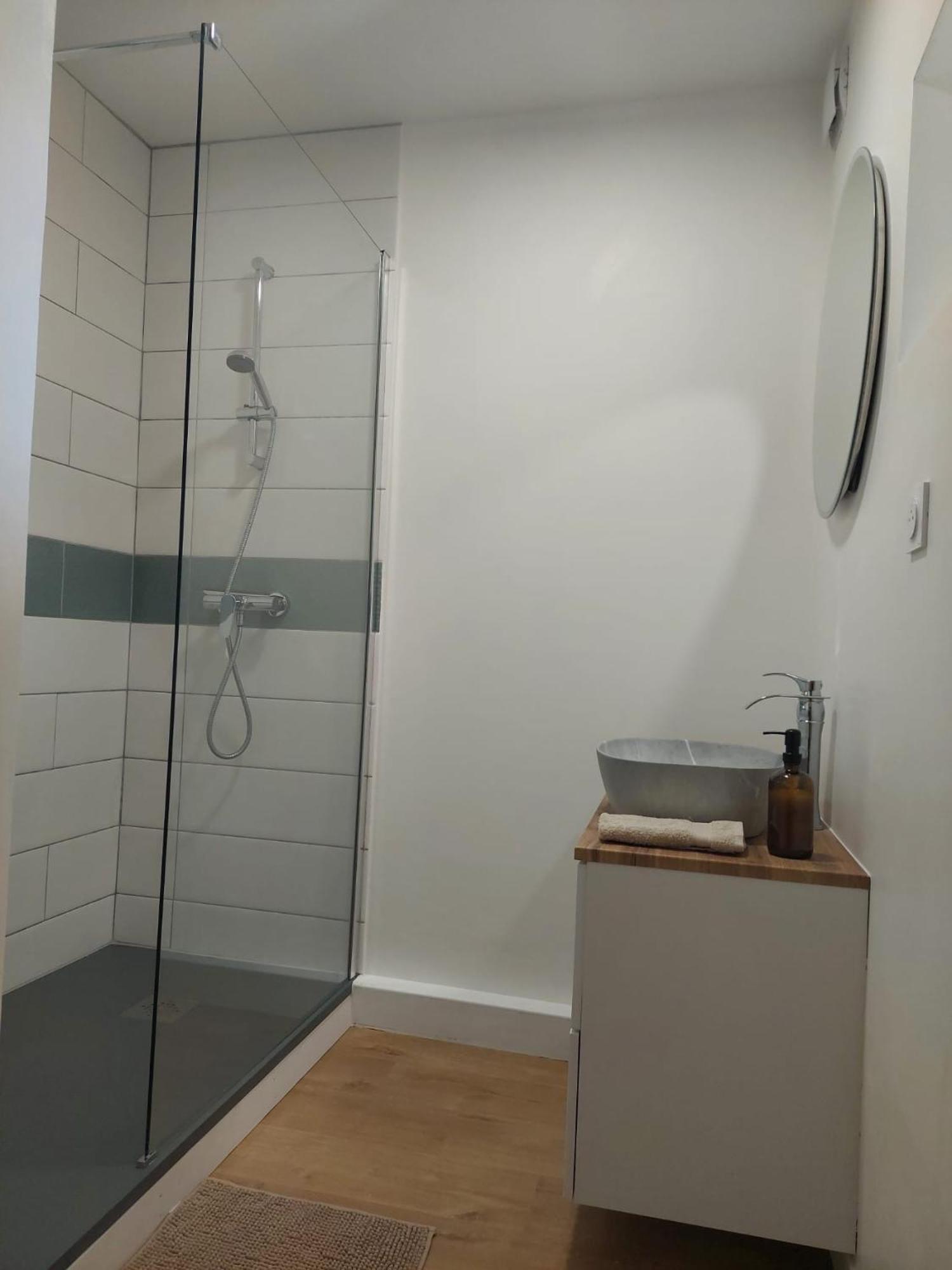 Les Chambres D'Omaha Beach Etablissement Avec Deux Chambres D'Hotes, Petit-Dejeuner Compris Fait-Maison Et Produits Locaux Vierville-sur-Mer Luaran gambar